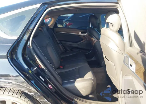 2015 Hyundai Genesis 5.0 z USA, uszkodzony, nr VIN KMHGN4JFXFU050153